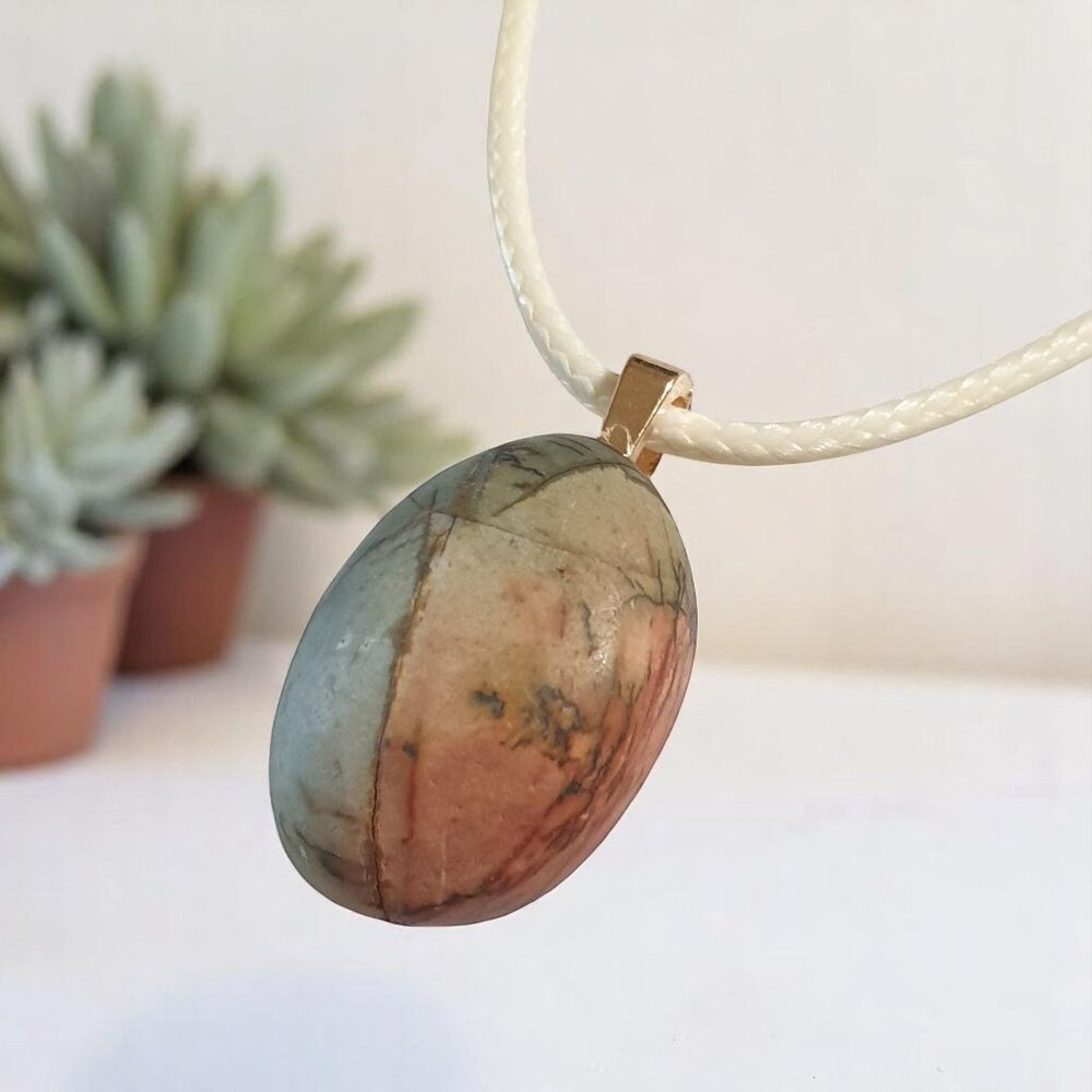 Natural Jasper Stone Pendant Necklace Adjustable Leather Cream Cord Beach Core